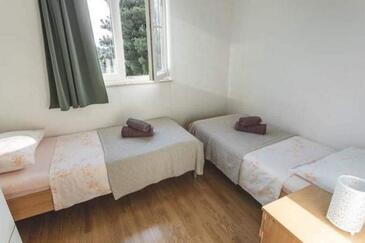 Apartments by the sea Slatine, Čiovo - 9433