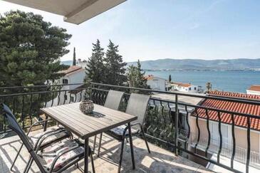 Apartments by the sea Slatine, Čiovo - 9433