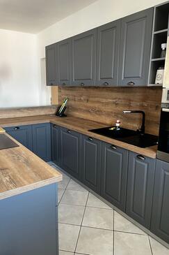 Apartments by the sea Slatine, Čiovo - 9433