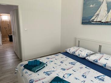 Apartments by the sea Slatine, Čiovo - 9433