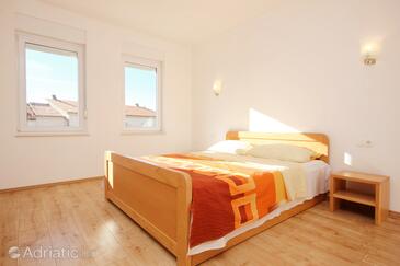 Apartments with parking space Duće, Omiš - 9437