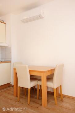 Apartamenty z parkingiem Duce, Omis - 9437