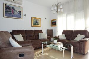 Two bedroom apartment Duće Two bedroom apartment Duće, Omiš (A-946-b)