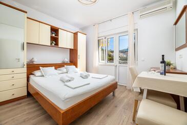 Apartamentos junto al mar Duce, Omis - 946