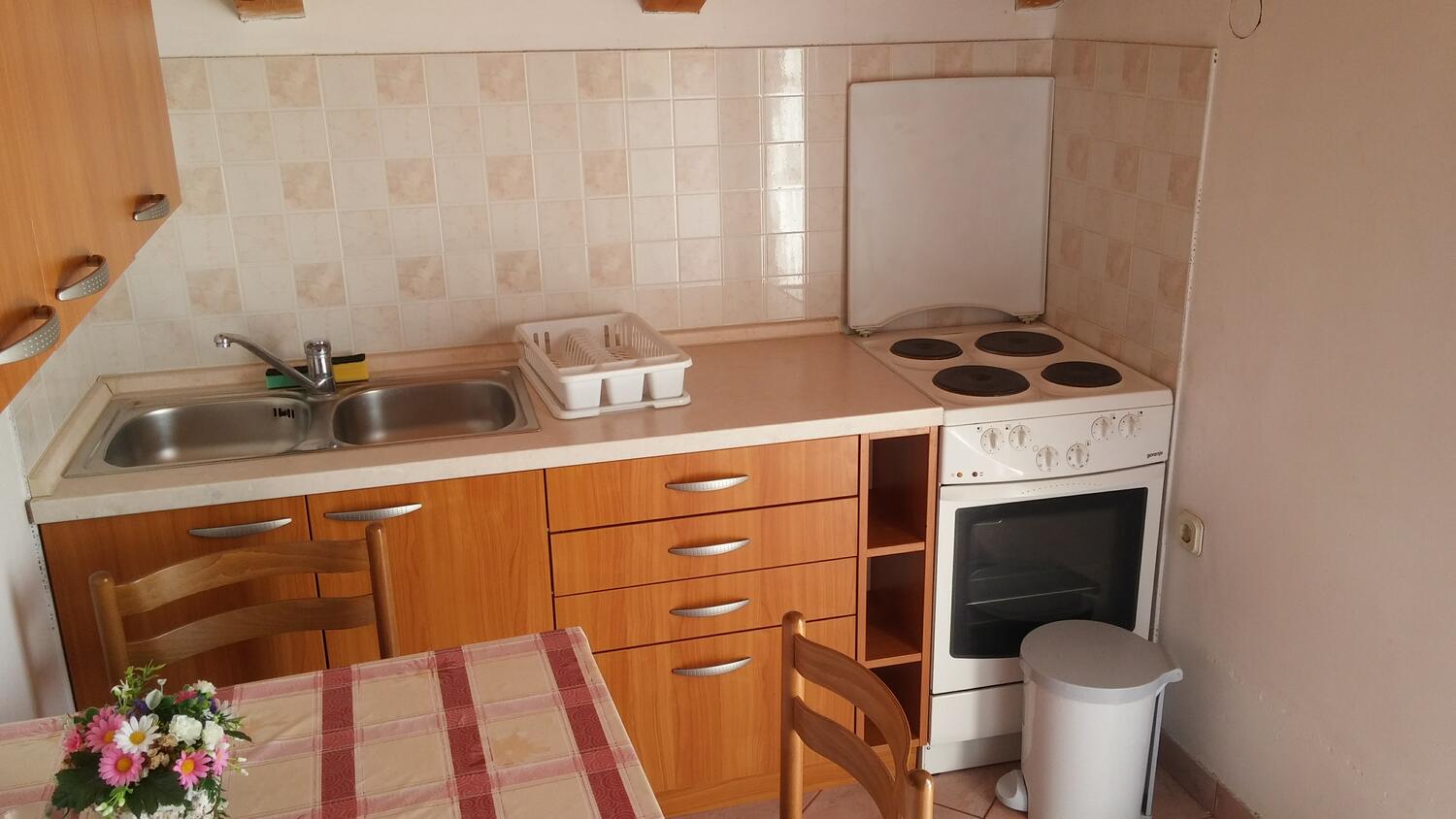 Apartmaji s parkingom Bilo, Primošten - 9467