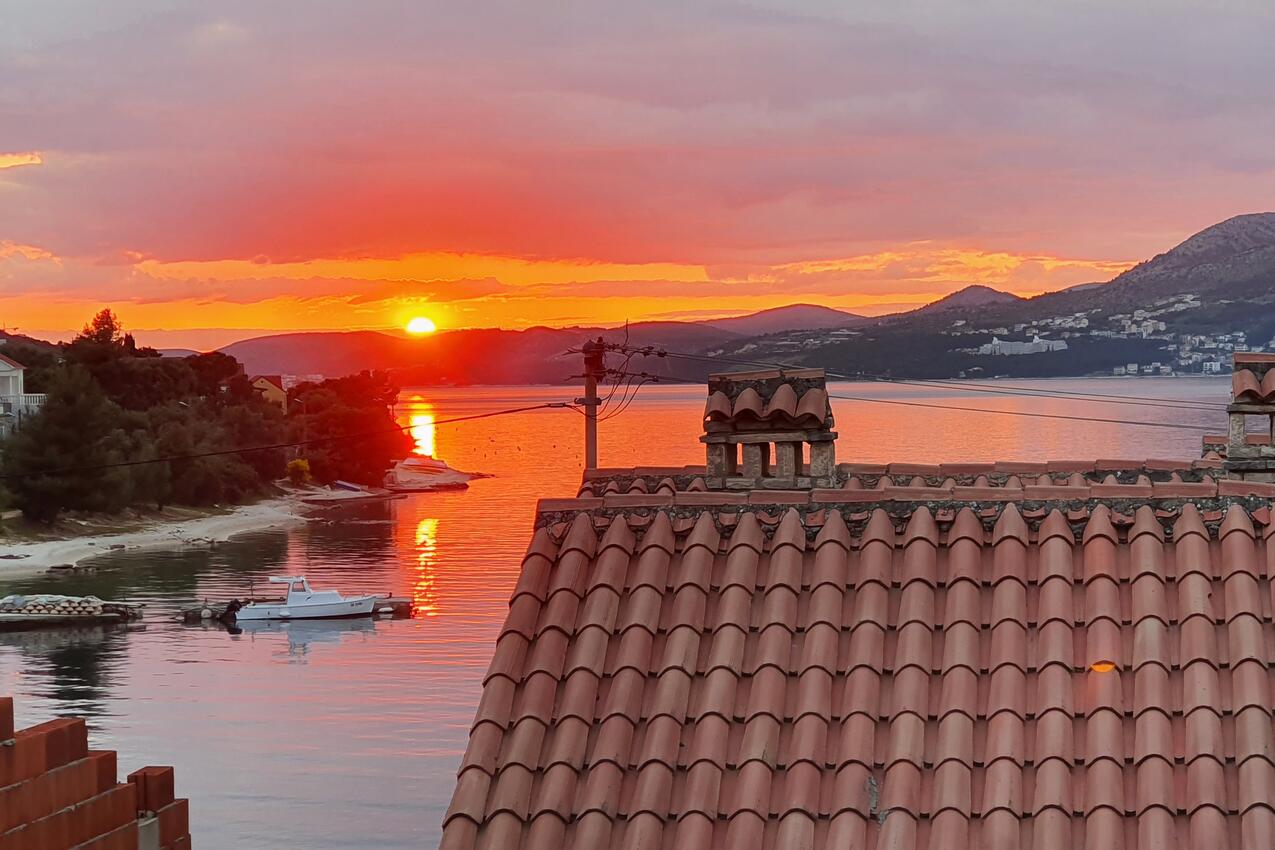Ferienwohnungen am Meer Okrug Gornji, Ciovo - 9469