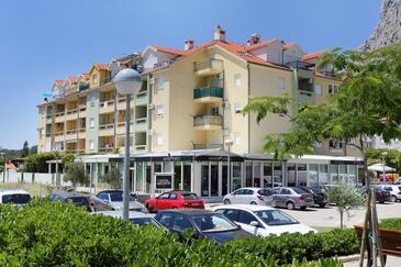 Apartment with terrace Omiš, Central Dalmatia