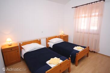 Družinski apartmaji ob morju Jezera, Murter - 9502