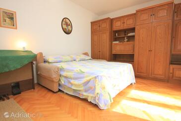 Apartments by the sea Marušići, Omiš - 957