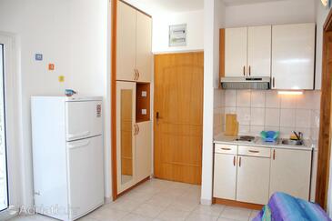 Apartments with parking space Marušići, Omiš - 962