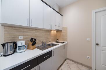 Apartments by the sea Drvenik Donja vala, Makarska - 9654