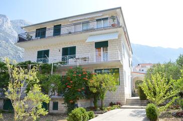 Apartments with balcony Baška Voda, Central Dalmatia