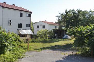 Apartment with balcony Njivice, Kvarner