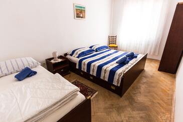 Apartmani uz more Uvala Zaraće (Gdinj), Hvar - 9675