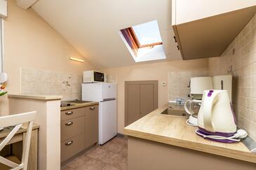 Apartments and rooms with parking space Mali Lošinj, Lošinj - 9681