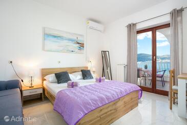 Apartments by the sea Okrug Gornji, Čiovo - 9693