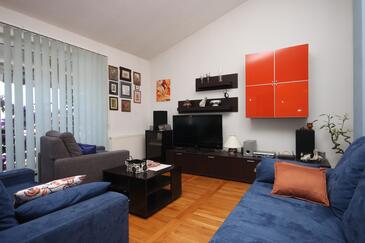 Tweekamerappartement Makarska (A-9696-a(