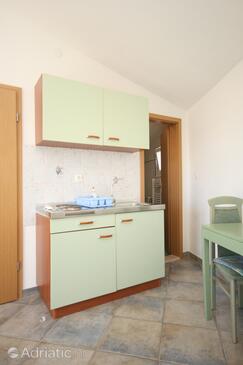 Apartments with parking space Makarska - 9696