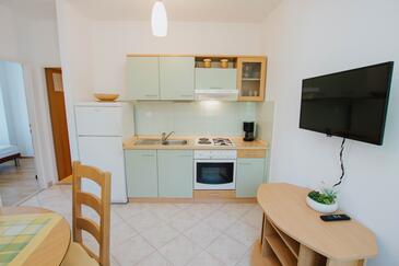 Apartments by the sea Arbanija, Čiovo - 9700