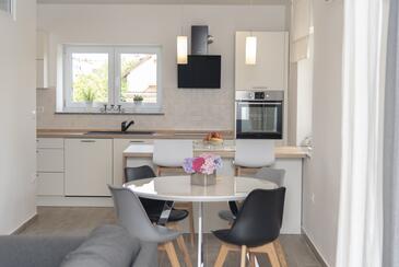 Appartements avec parking Valbandon, Fazana - 9708