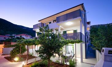 Объект Komiža, Vis, Объект 9722 - Апартаменты и комнаты вблизи моря с галечным пляжем.