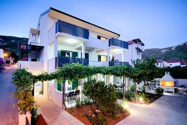 Apartments and rooms by the sea Komiža, Vis - 9722 Adriatic.hr