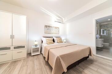 Apartmanok a tenger mellett medencével Razanj, Rogoznica - 9723