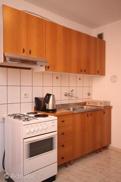 Leiligheter med parkering Fazana - 9724