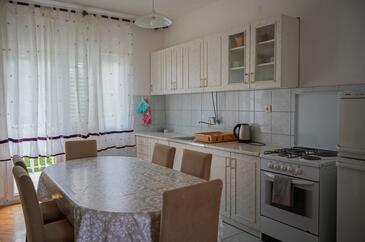 Ferienwohnungen mit Parkplatz Slatine, Ciovo - 973