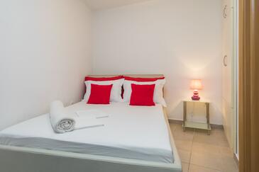 Апартаменты у моря Сегет Враница - Seget Vranjica, Трогир - Trogir - 978