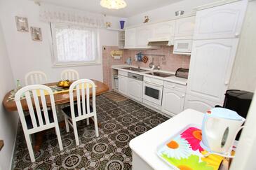 Apartments by the sea Seget Vranjica, Trogir - 980