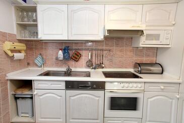 Apartments by the sea Seget Vranjica, Trogir - 980