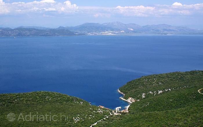 Vue sur Baie Crkvice, riviéra Pelješac